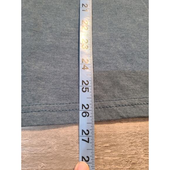 Gildan medium women's "Have a boot scootin Merry Christmas" tee - Picture 7 of 7